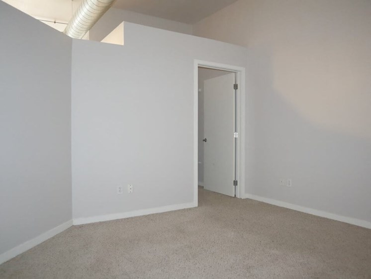 large closets in Toledo OH apartments