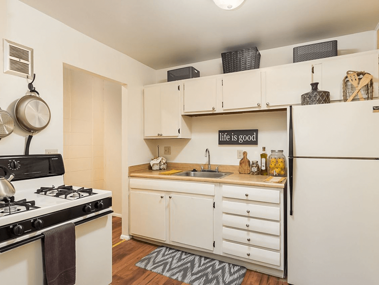 kitchen at avalon place apartments