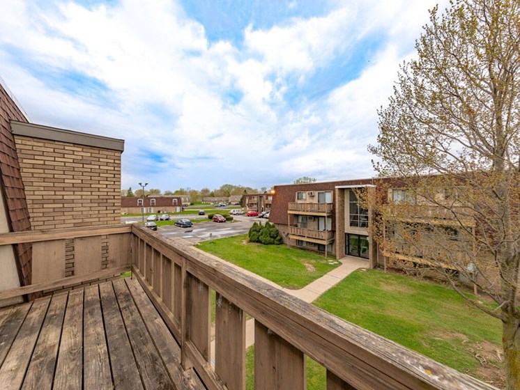 Sandusky apartments with balcony/patio