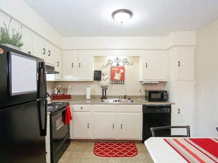 Kansas City MO apartments kitchen