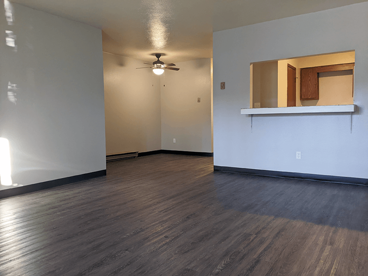 dining area at Clair Commons Apartments