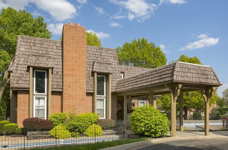 The Ridge at Chestnut Apartments in South Kansas City, MO For Rent