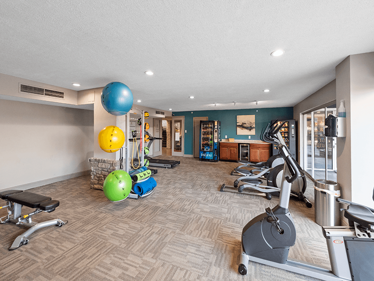 fitness center at icon Apartments