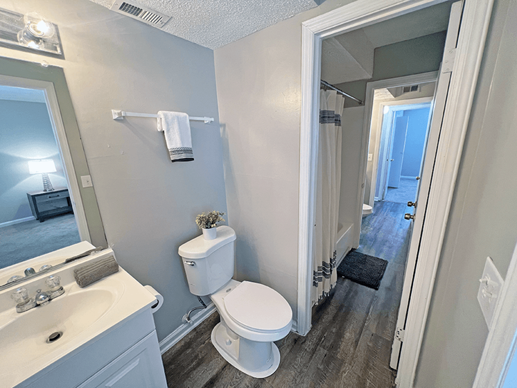 Modern apartment Bathroom