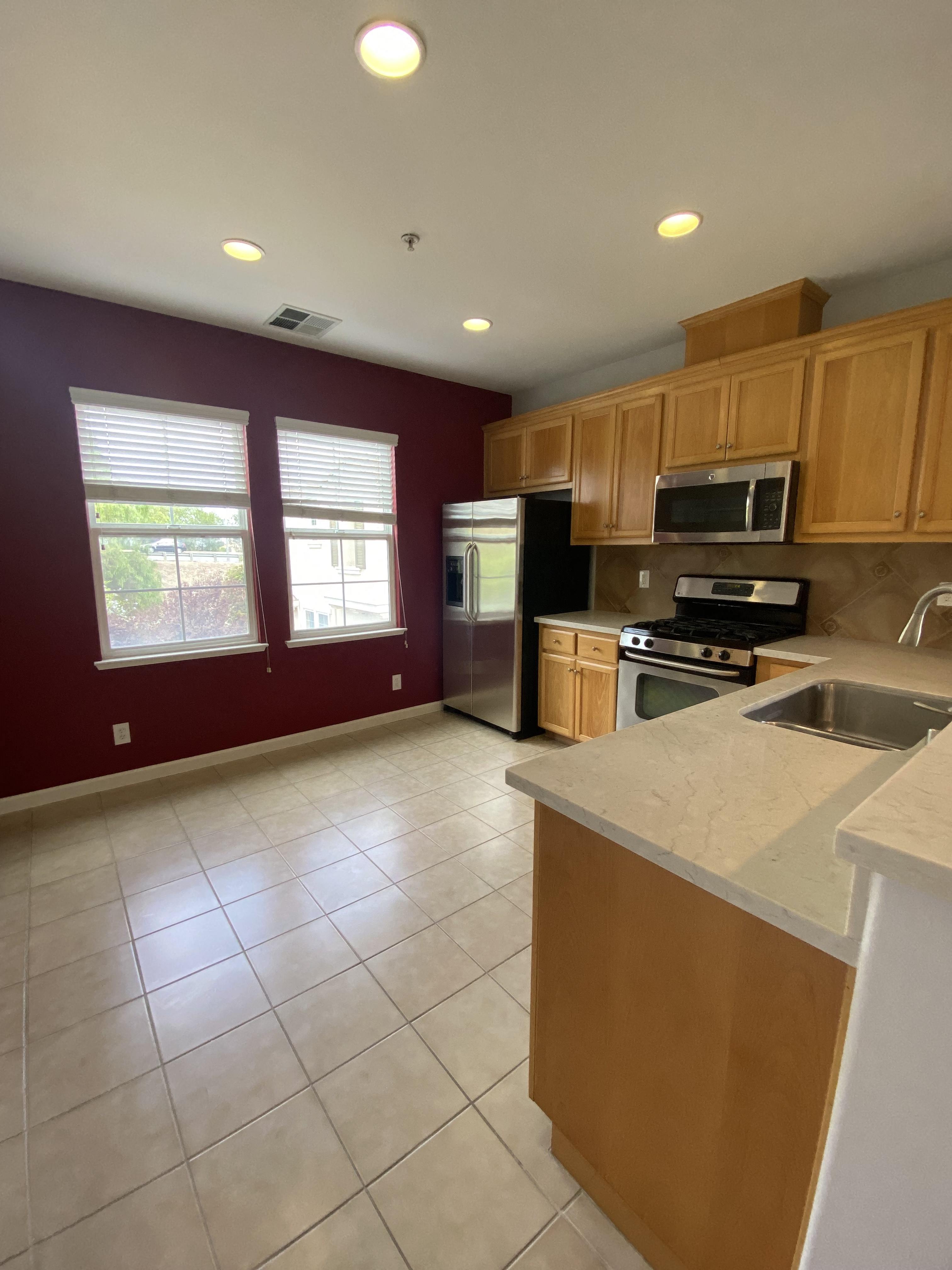 Townhouse 2395 Winepole Loop  San Jose, CA 95125