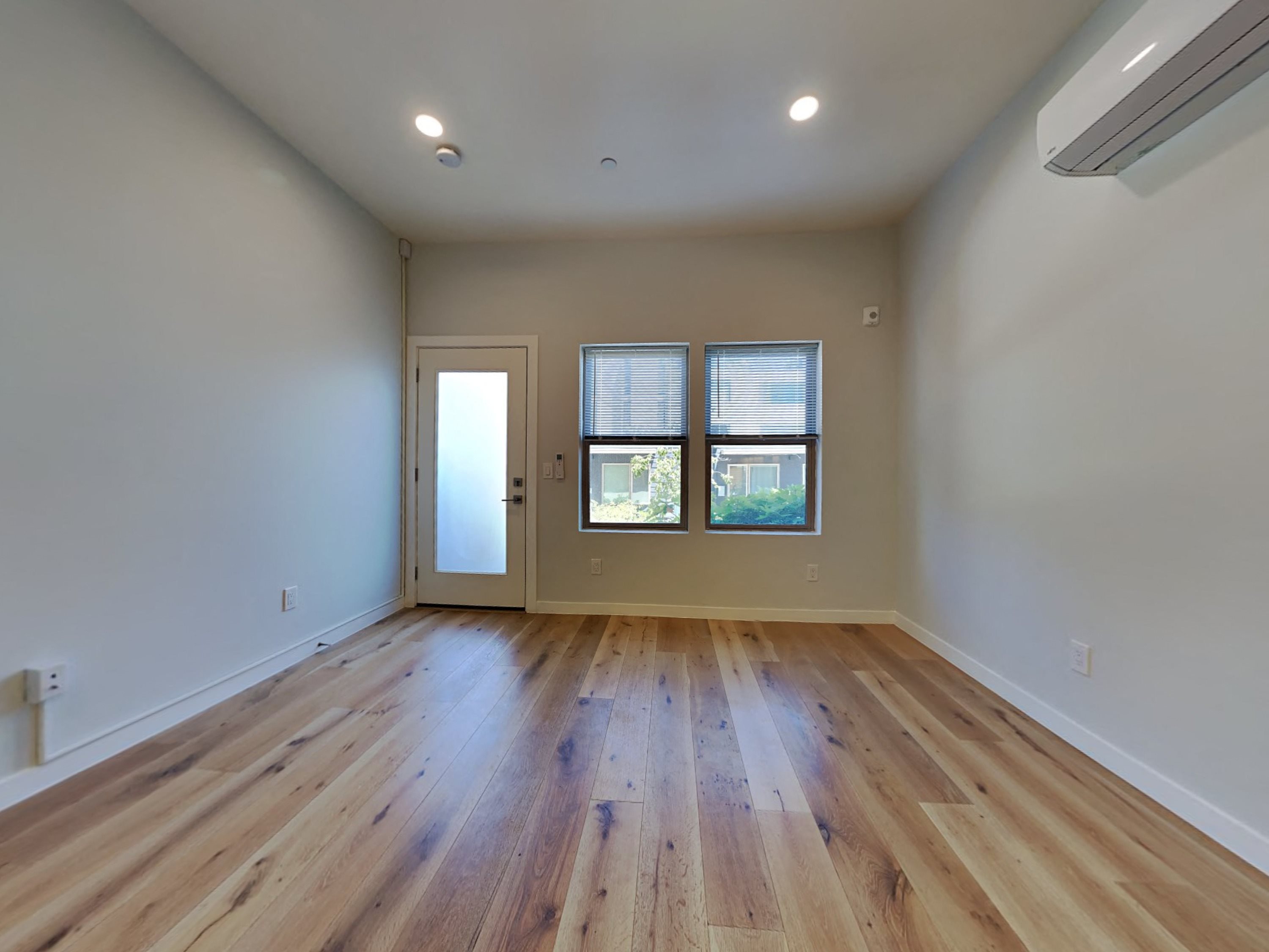 Gallery Photo 8