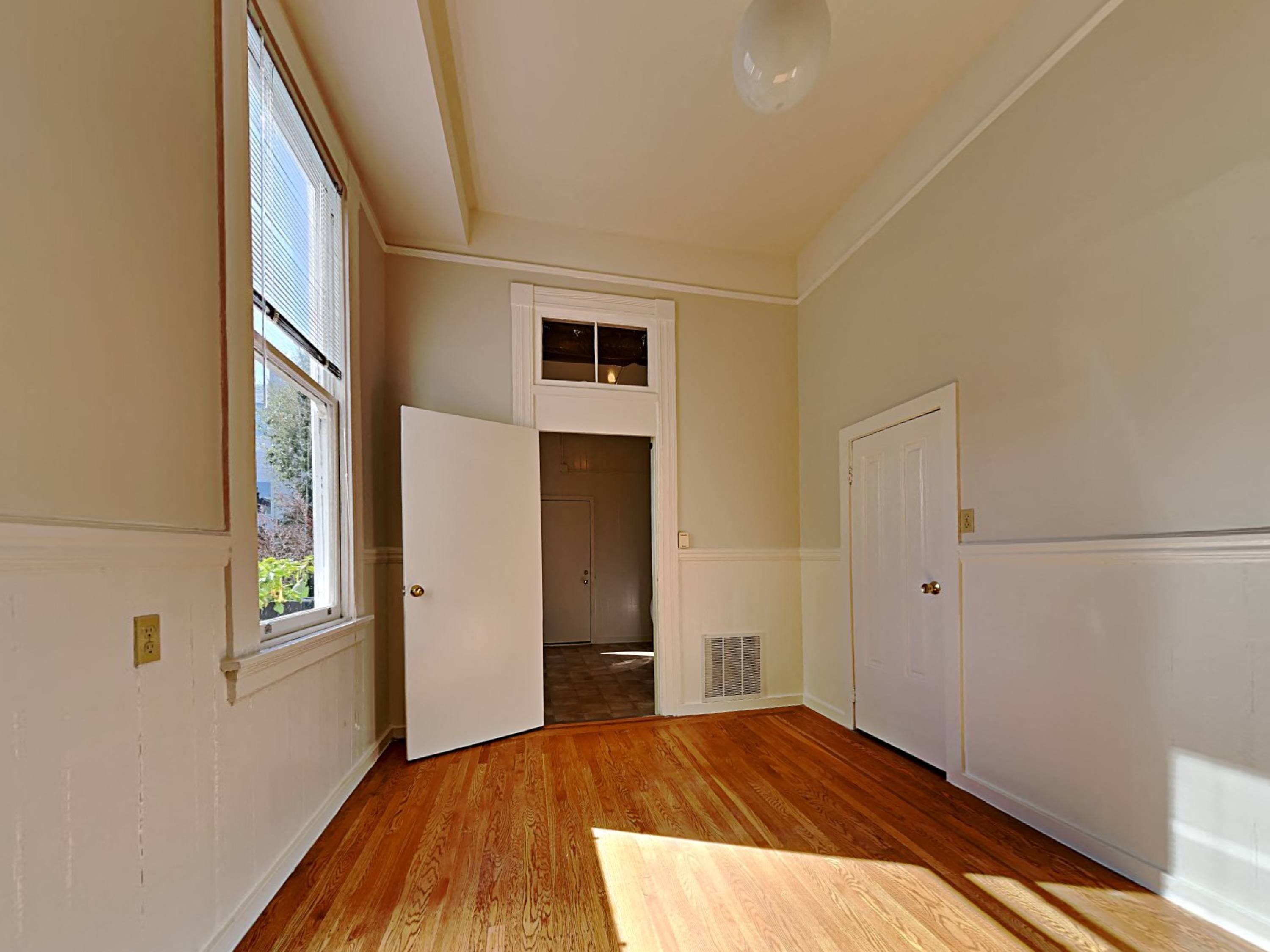 Gallery Photo 13