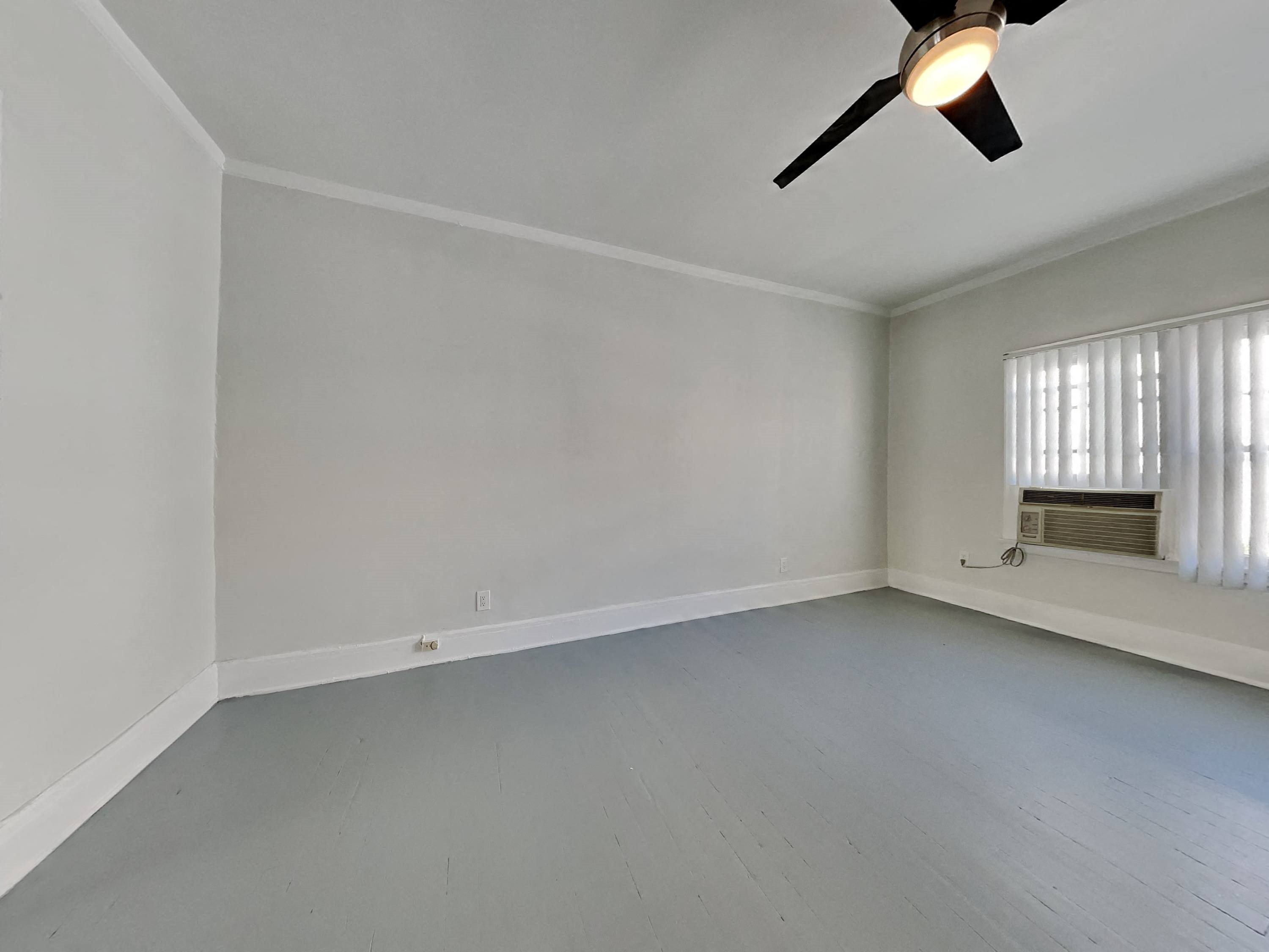 Gallery Photo 12