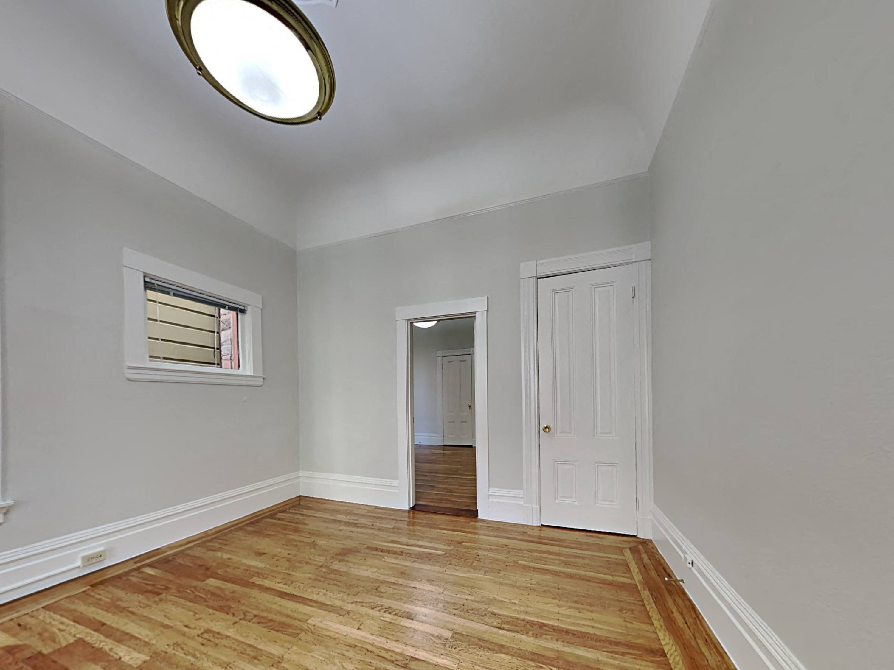 Gallery Photo 11