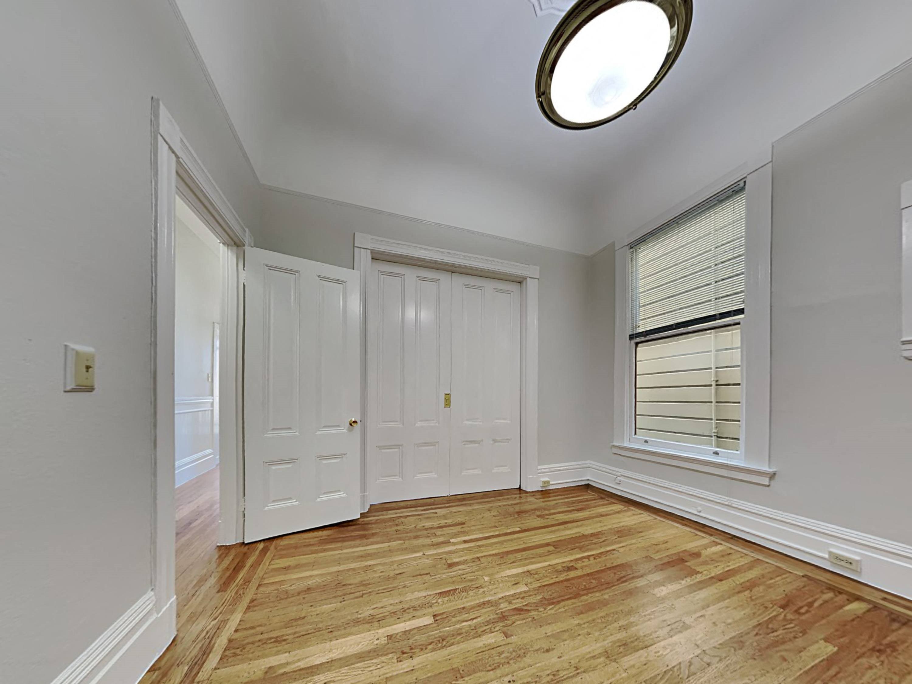 Gallery Photo 10