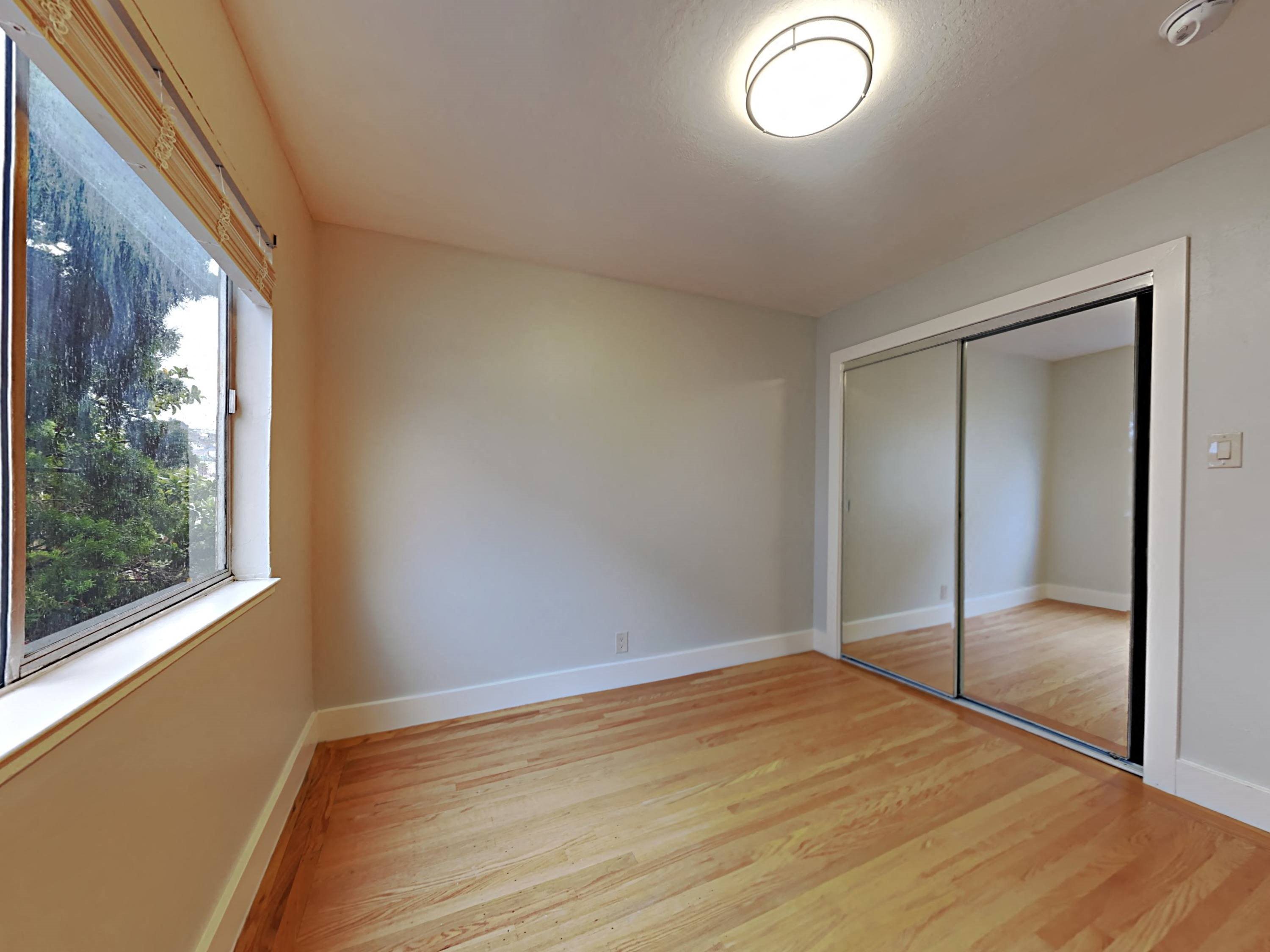Gallery Photo 9