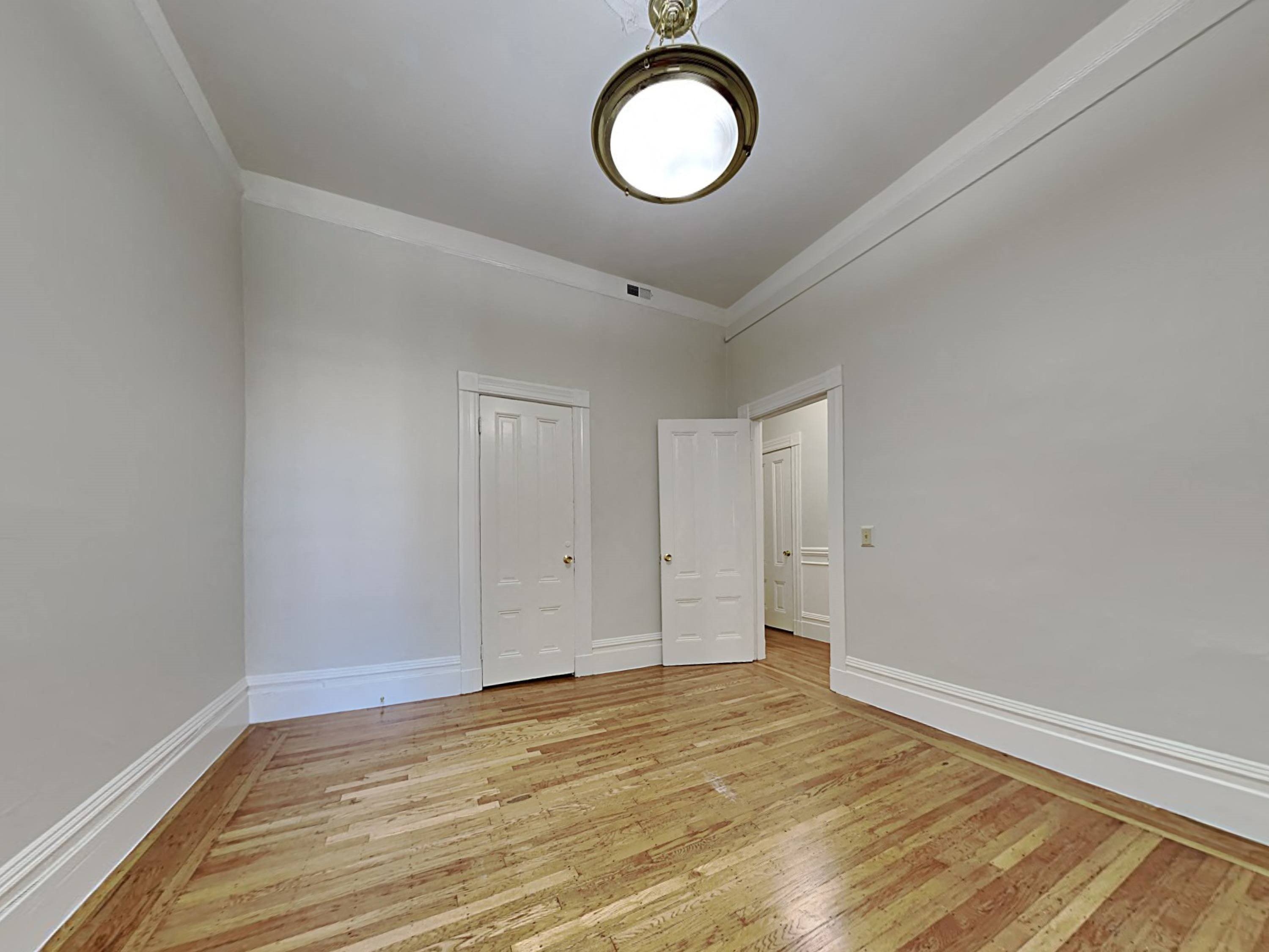 Gallery Photo 8