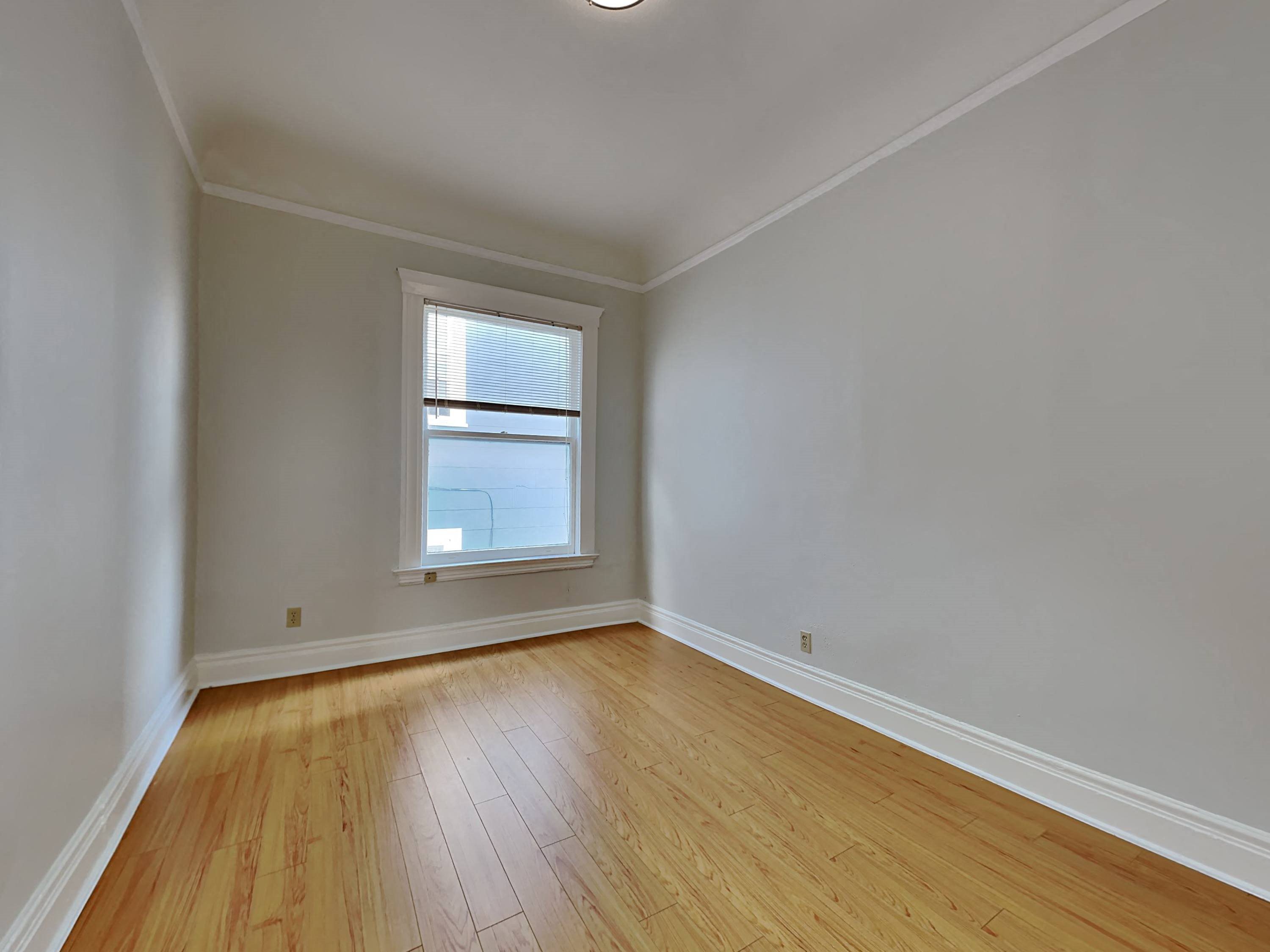 Gallery Photo 8