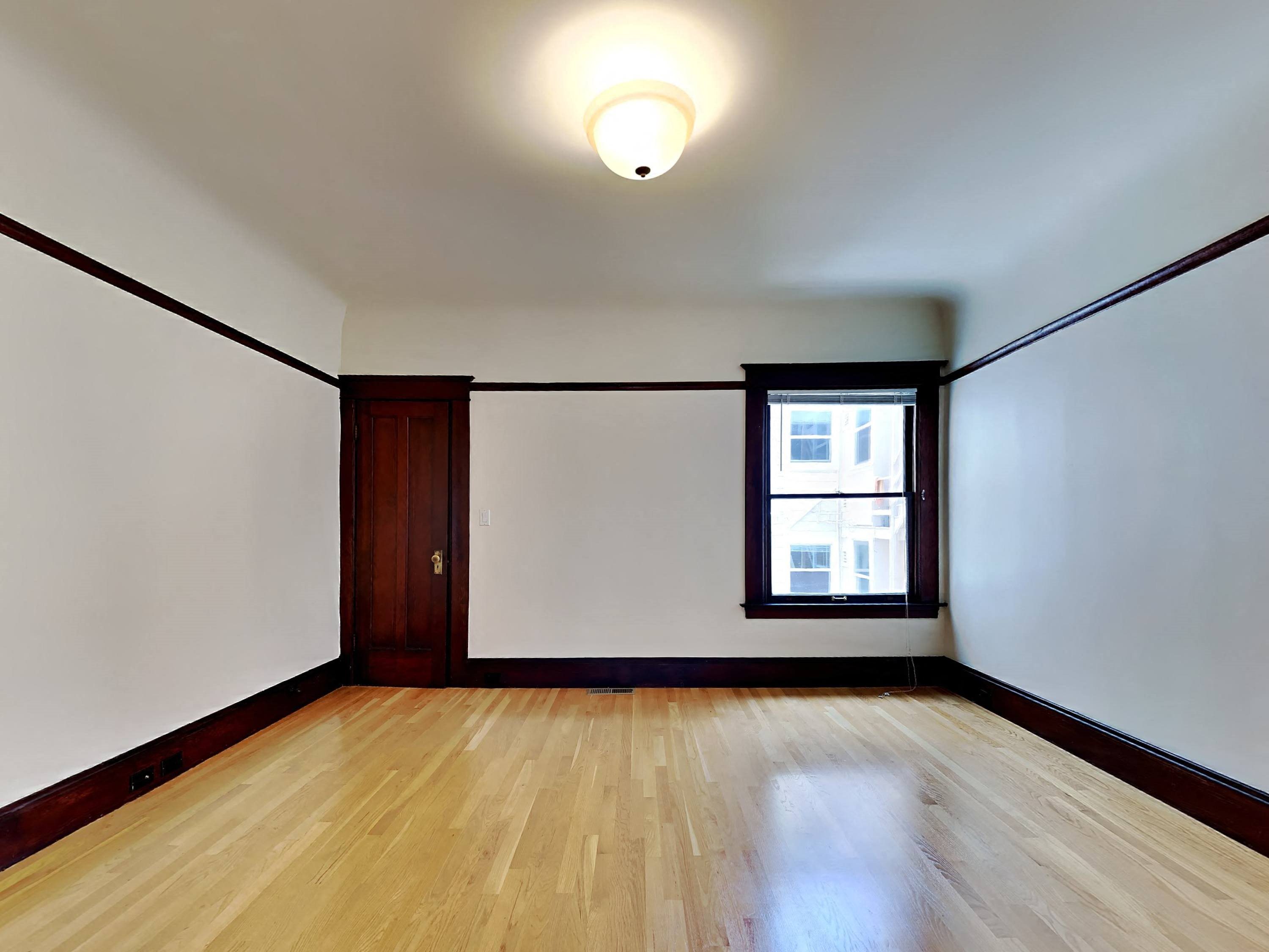Gallery Photo 9