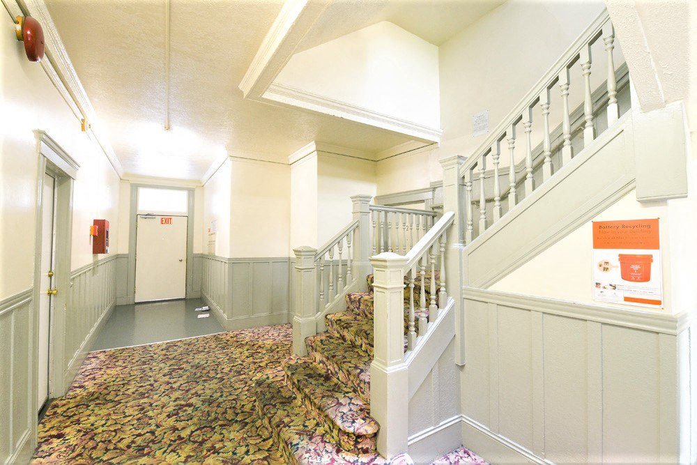 Gallery Photo 8