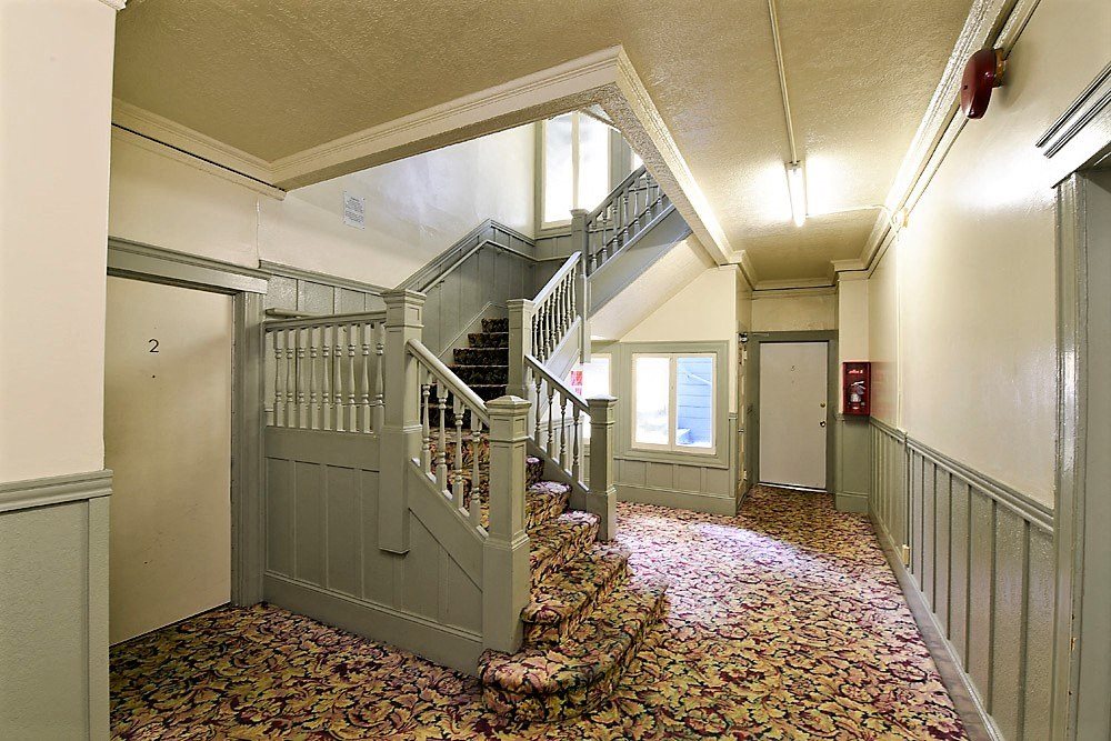 Gallery Photo 9