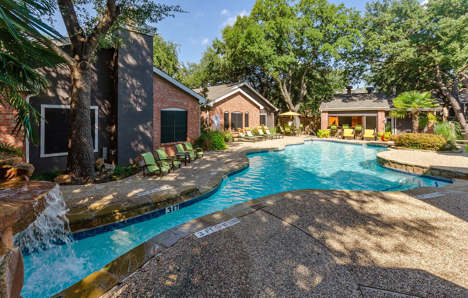 Heatherstone Apartment Homes Apartments In Dallas