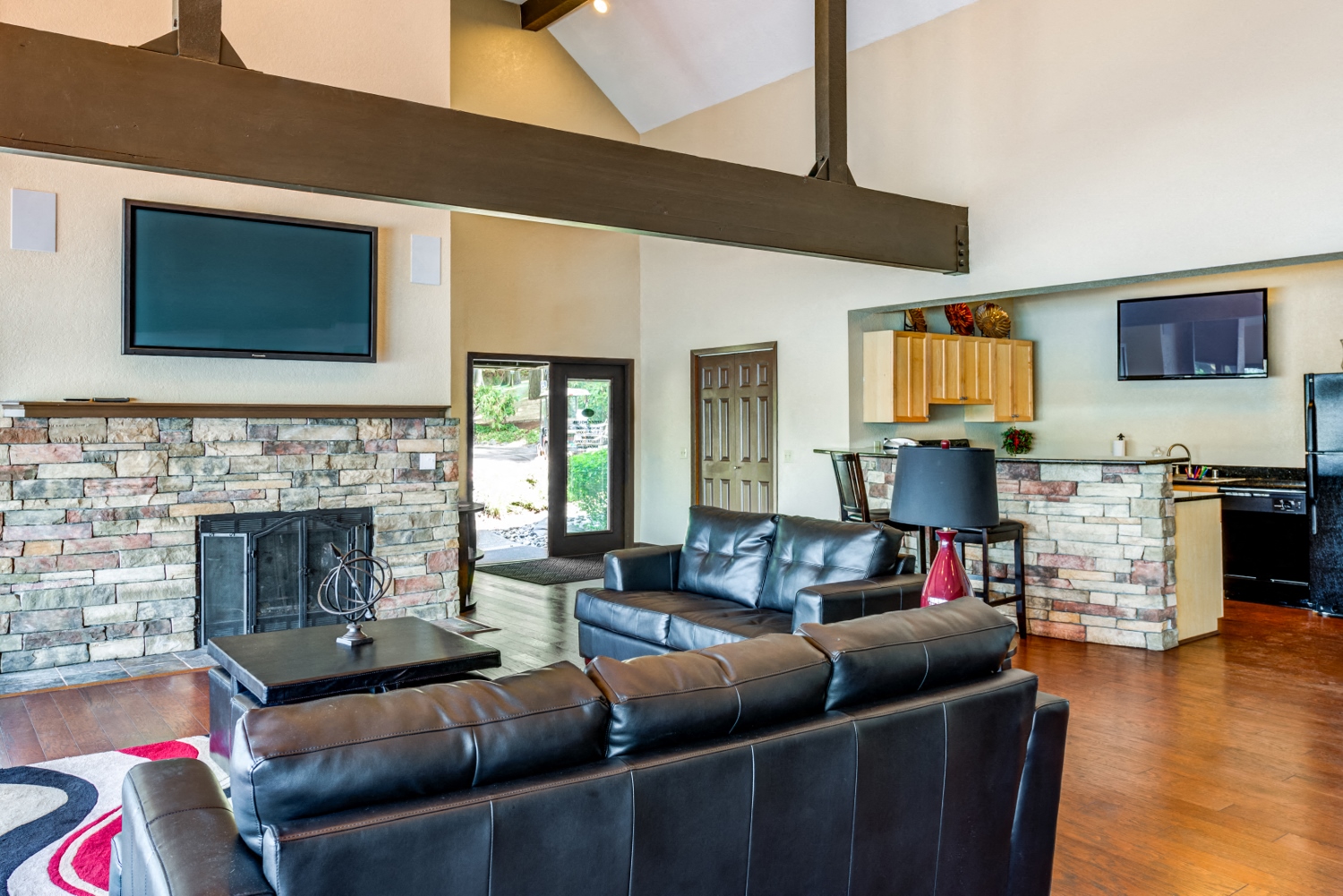 Surprise Lake Village Apartments In Milton