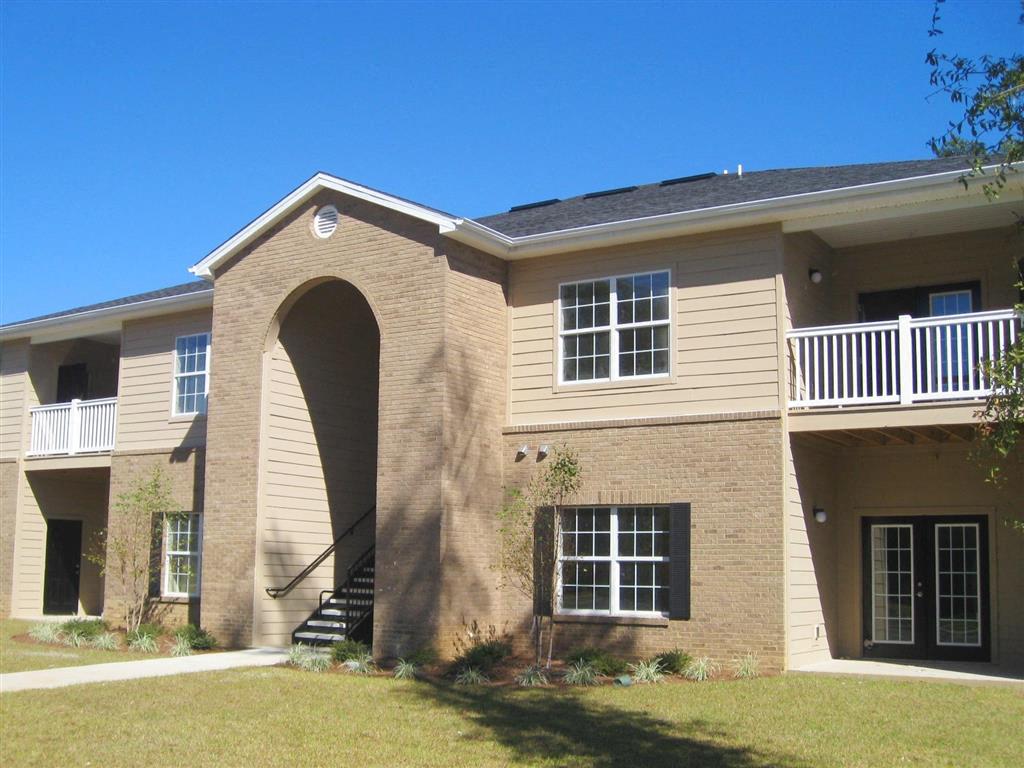 Minimalist Arbors At Ensley Apartments 