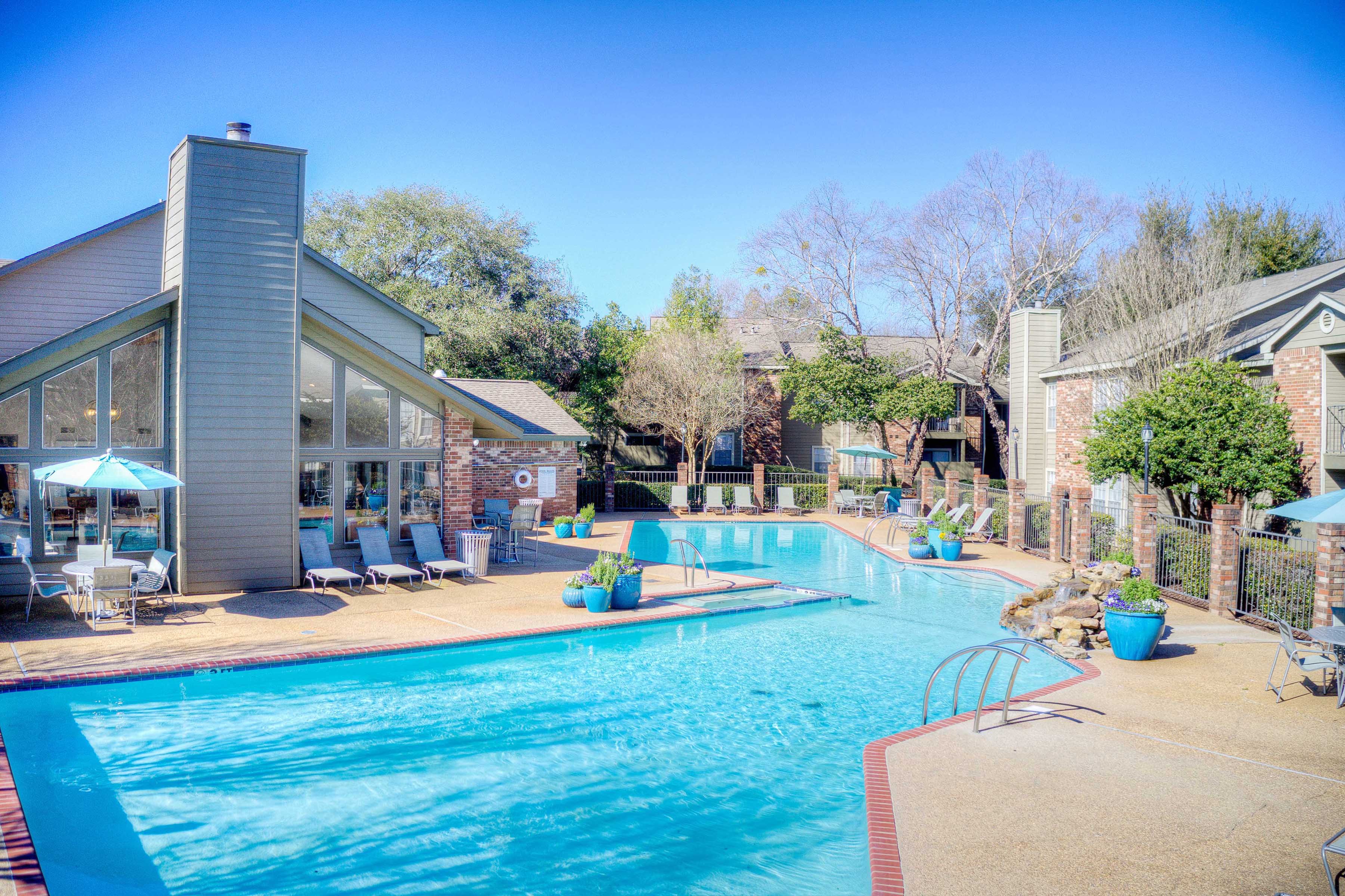 Photos and Video of Pear Orchard in Ridgeland, MS