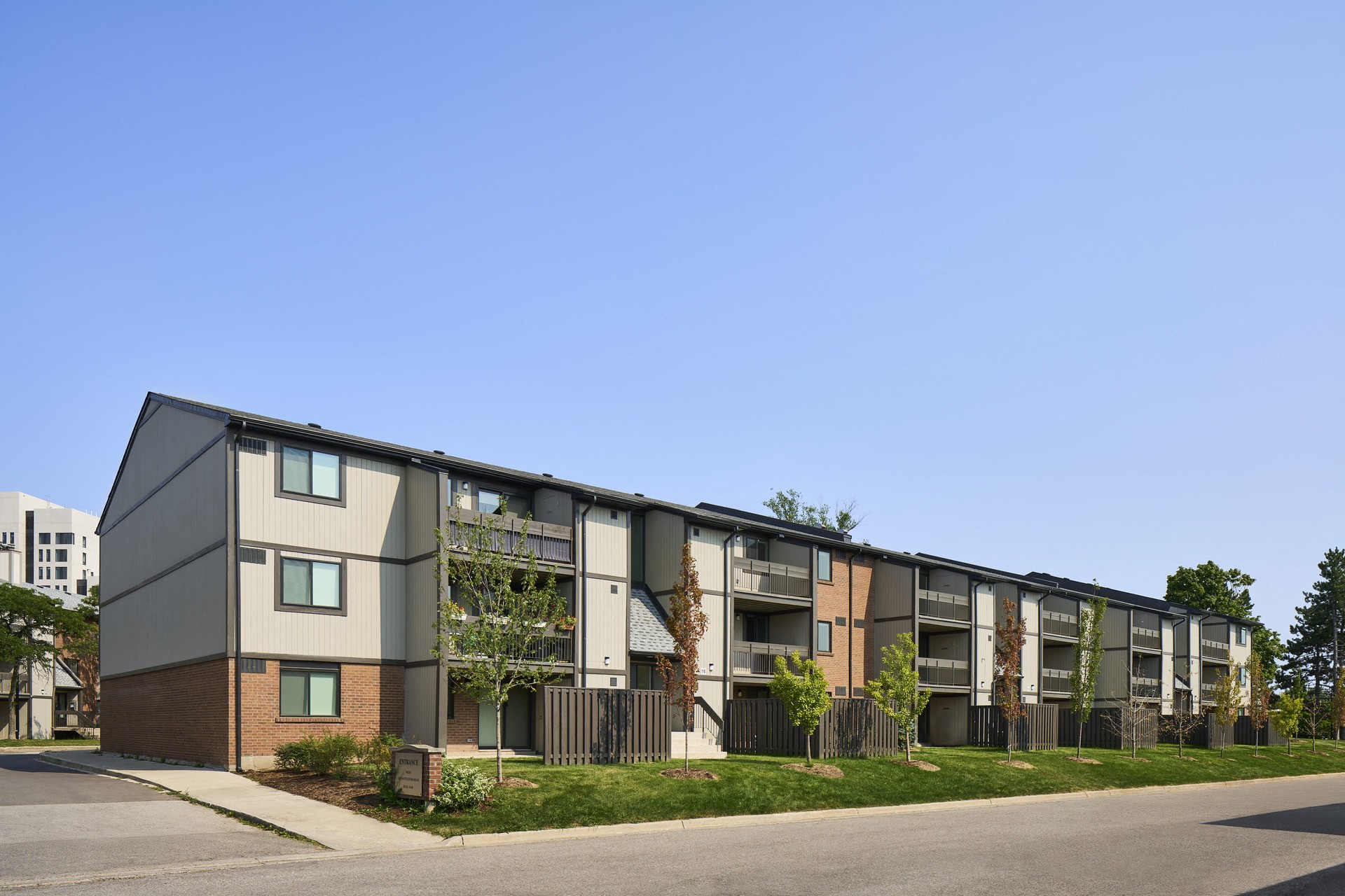 Meadowvale Gardens exterior