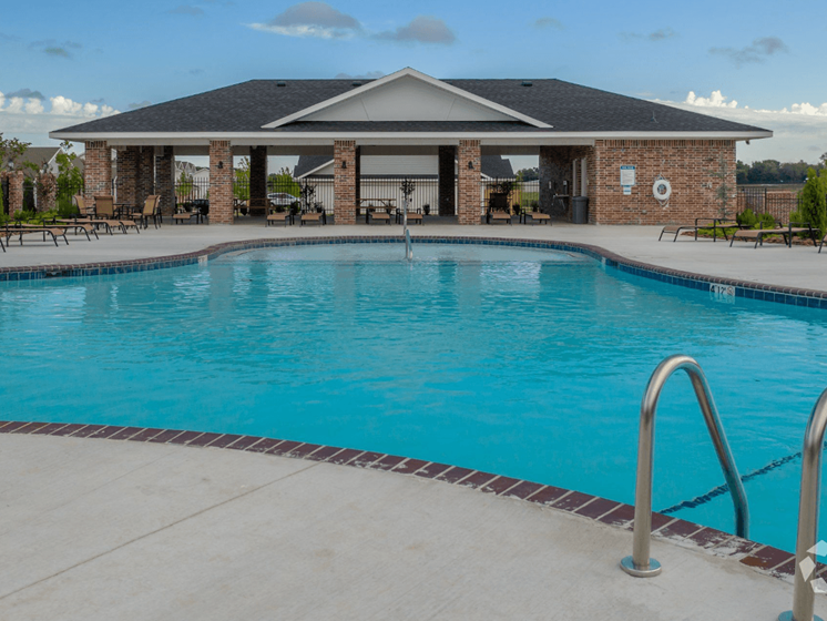 Sycamore Heights Townhomes - Pool