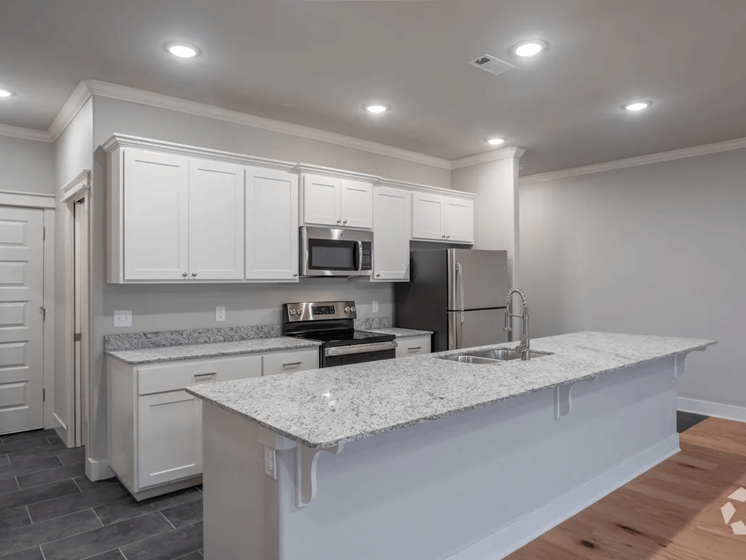 Sycamore Heights Townhomes - Kitchen