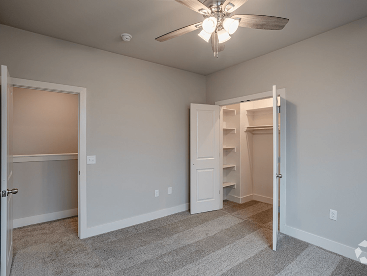 Sycamore Heights Townhomes - Bedroom Closets