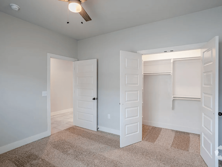 Sycamore Heights Townhomes - Bedroom