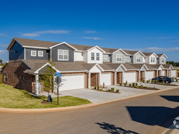 Sycamore Heights Townhomes and Apartments