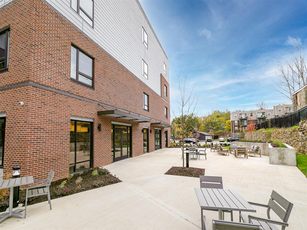 the preserve at ballantyne commons community patio