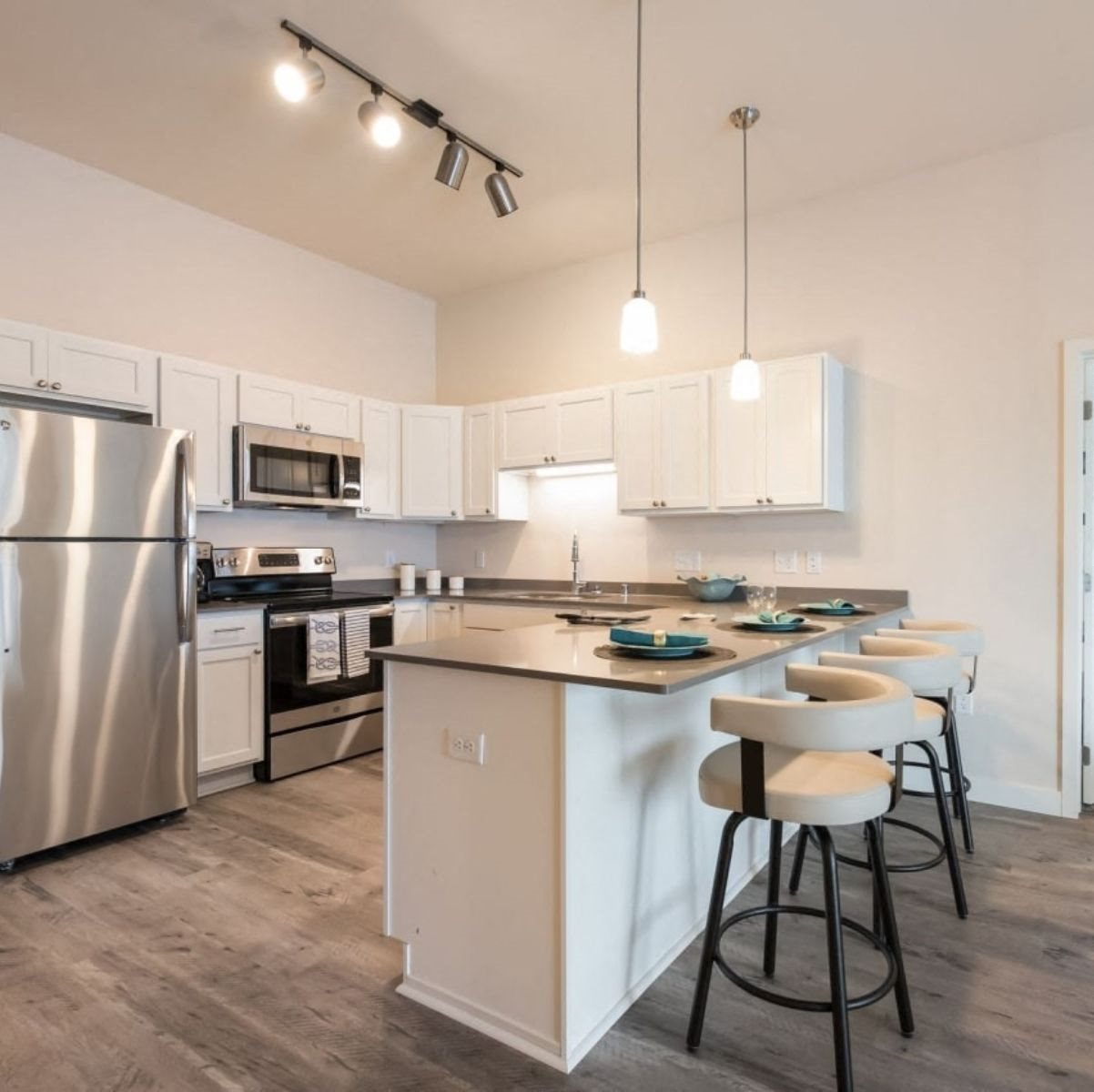 Lake Ridge Apartments in Prior Lake, MN