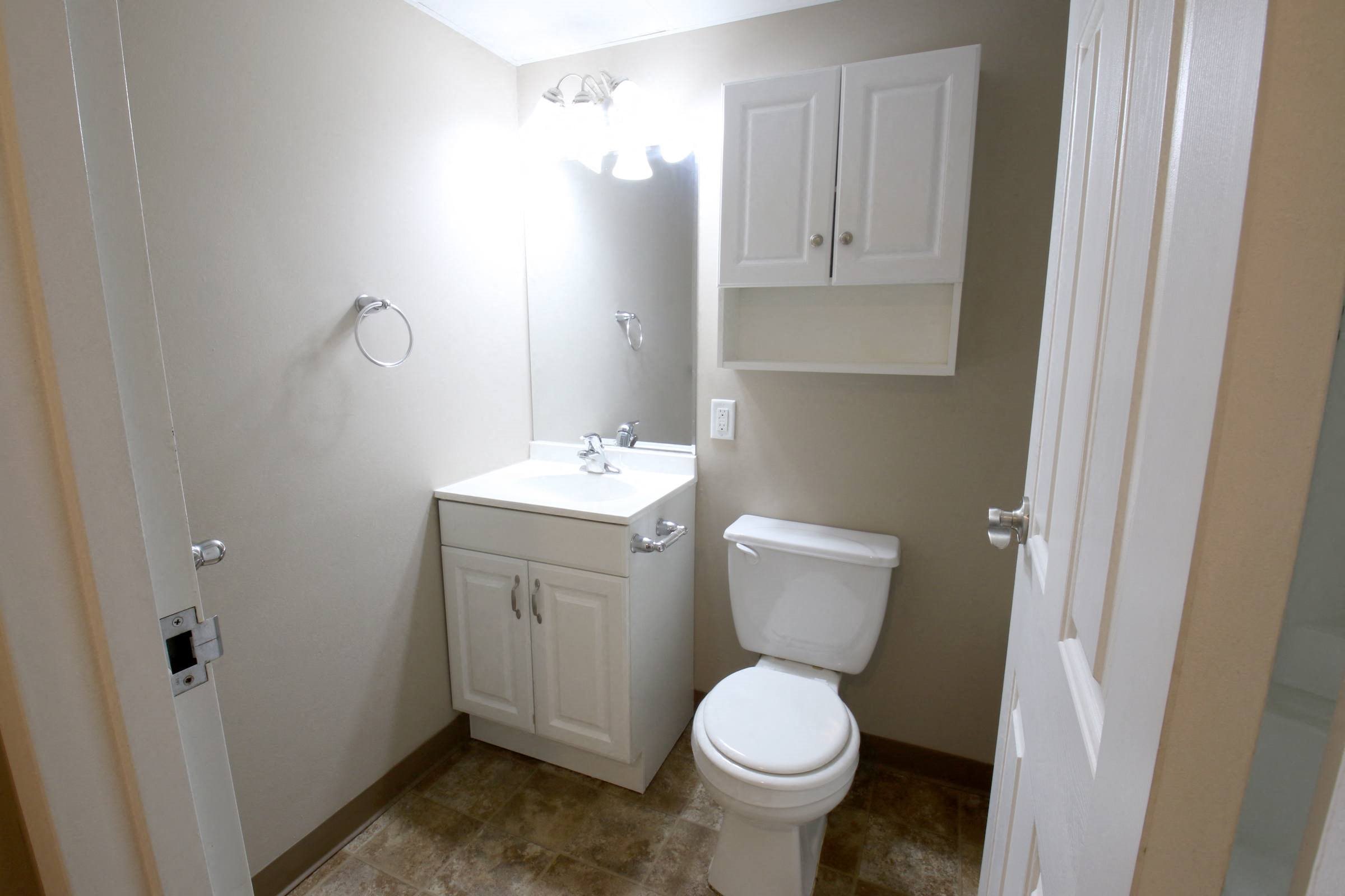 Photos and Video of River Tower Apartments in Sioux Falls, SD