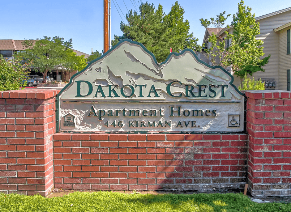Dakota Crest monument sign