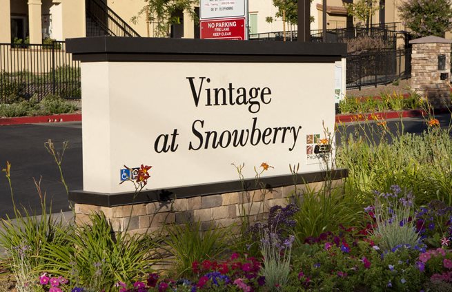 Vintage at Snowberry Sign