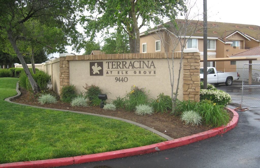 Terracina at Elk Grove sign