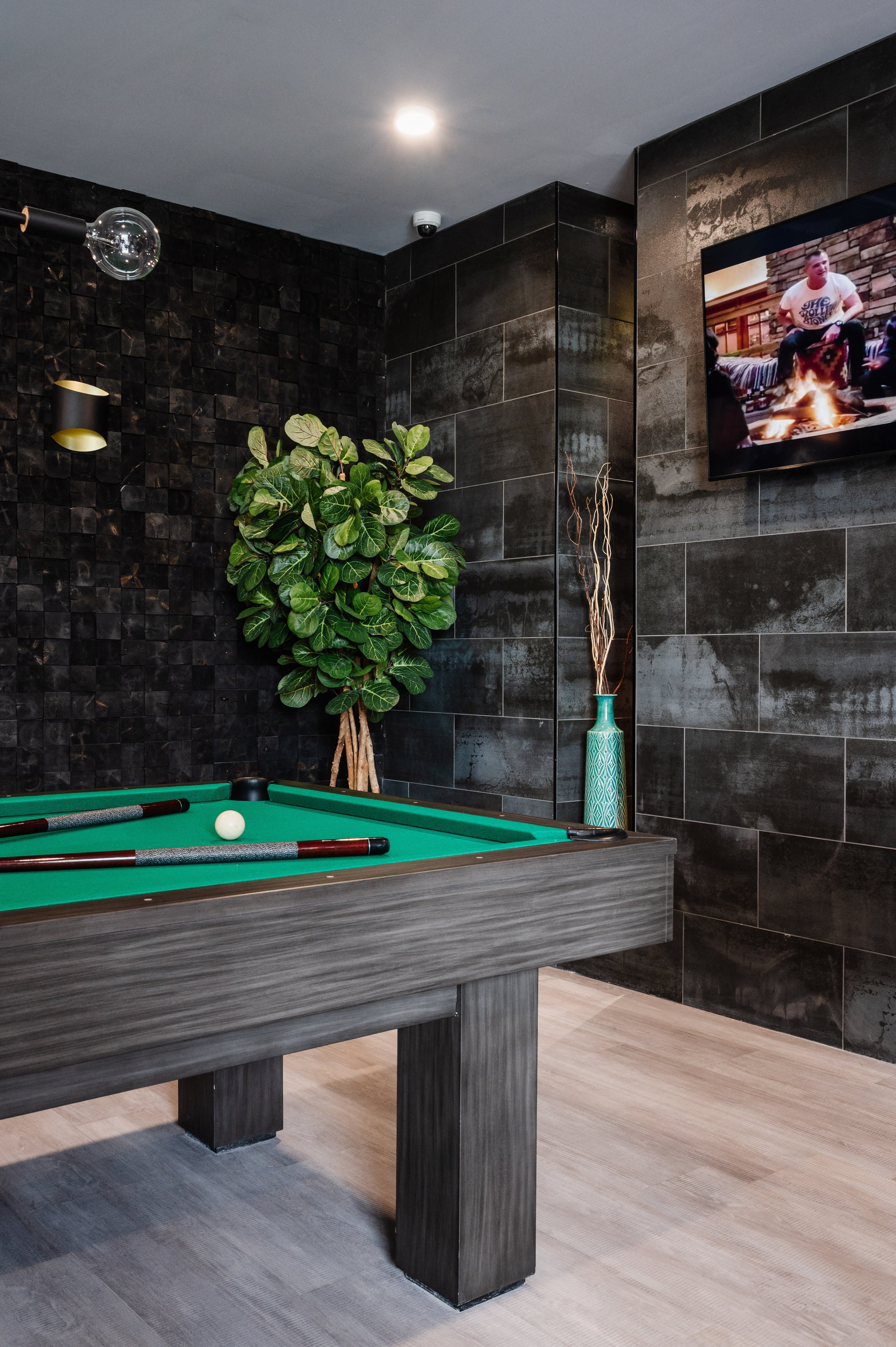 Resident Lounge Area - Billiards