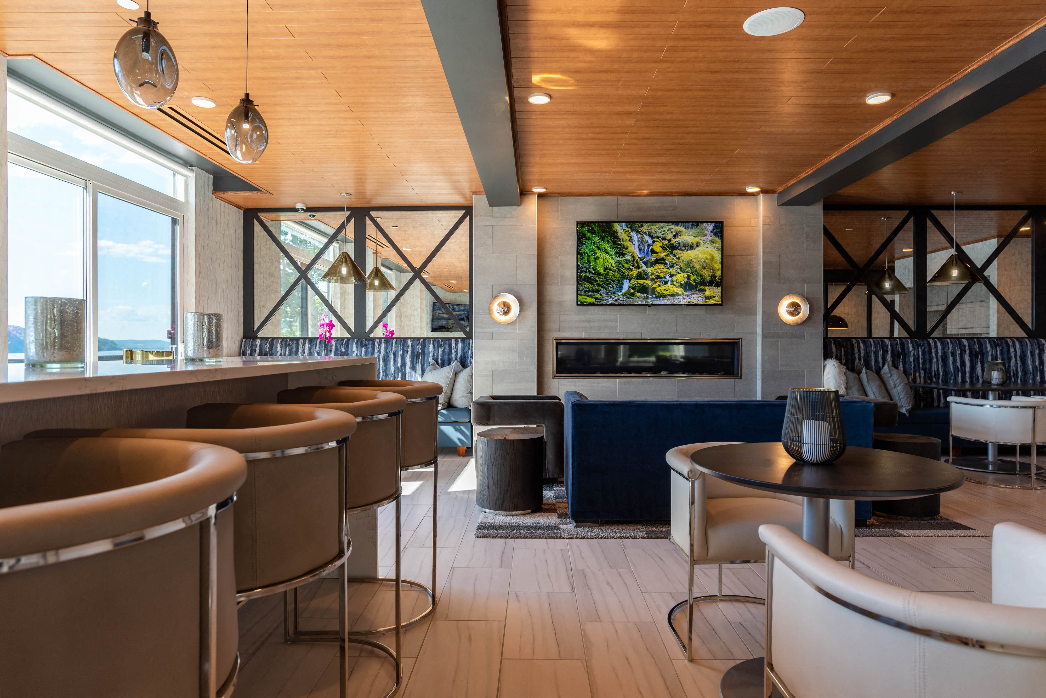 Stratus on Hudson in Yonkers Club Lounge