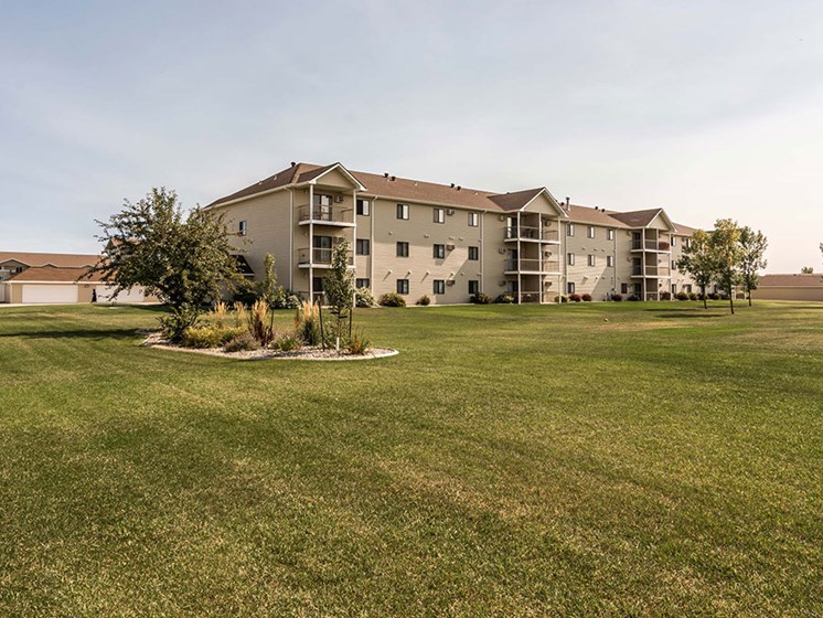 Autumn Ridge Apartments | Grand Forks, ND
