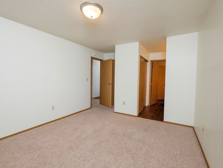 Cedars 4 Apartments | 2 Bdrm-Bedroom