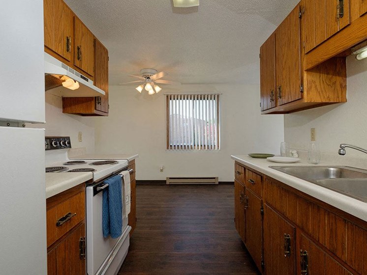 Countryside Apartments | Kitchen