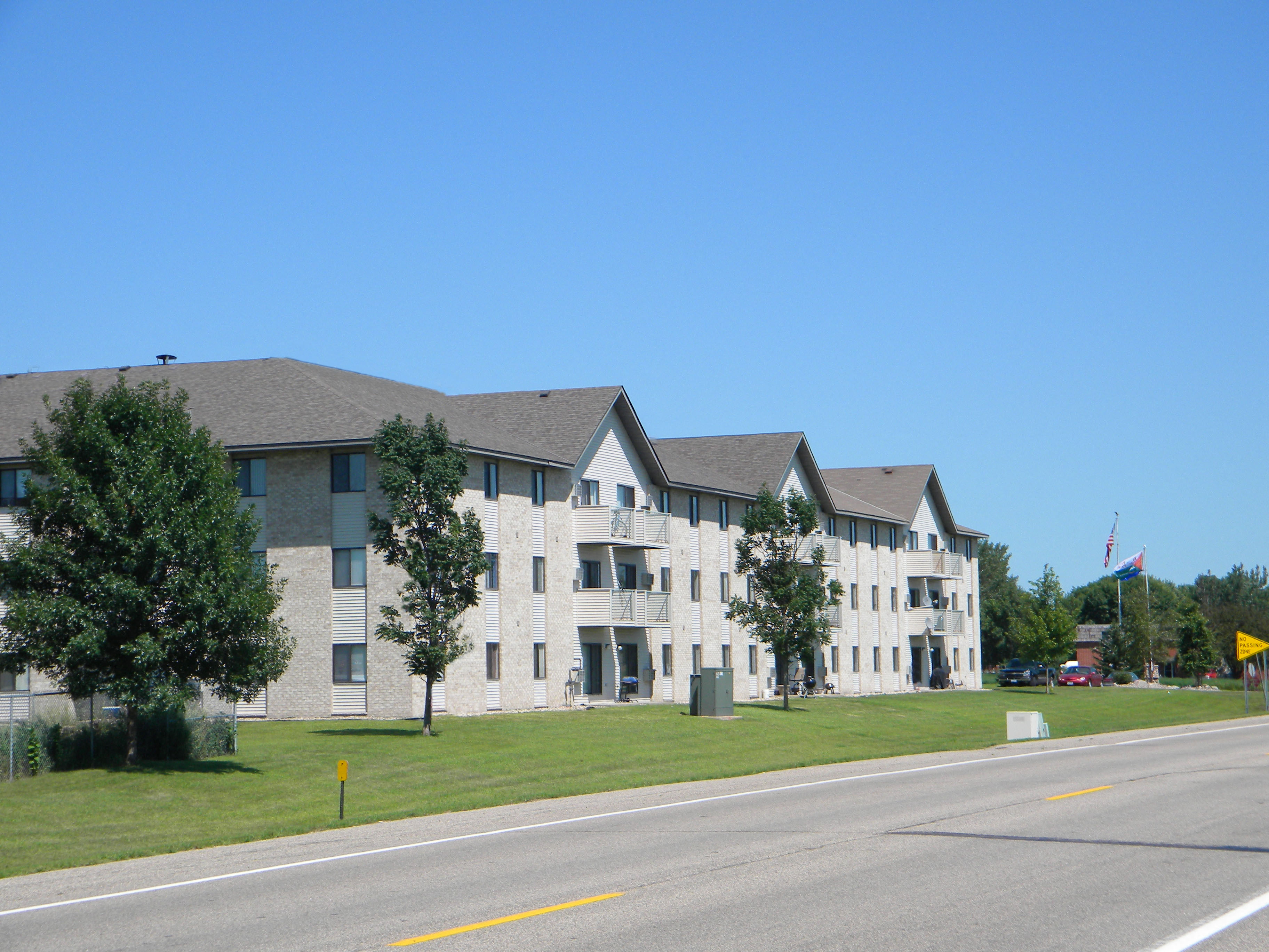 Deer Park Apartments in Hutchinson, MN