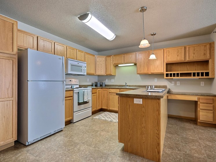East Bridge Apartments | Kitchen