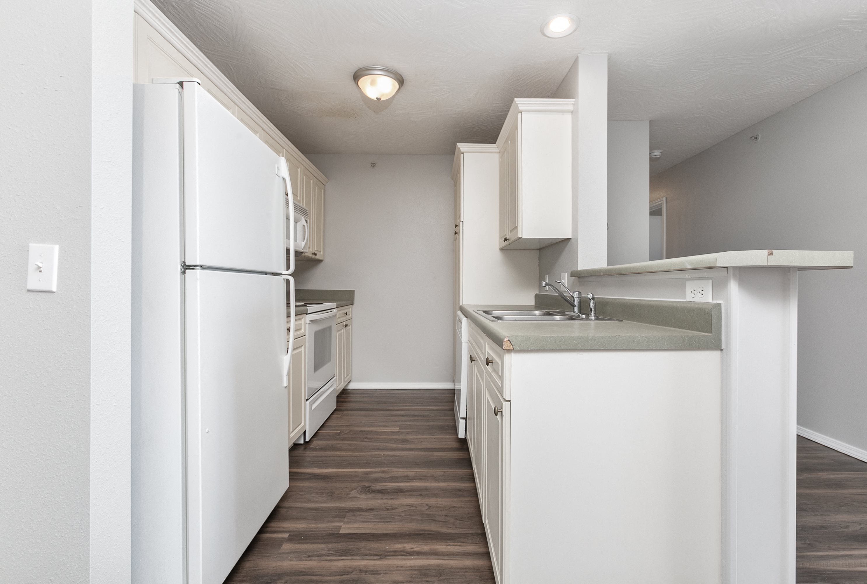 Photos and Video of Quail Creek Apartments in Springfield, MO