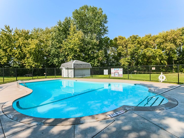 Georgetown on the River Apartments | Pool