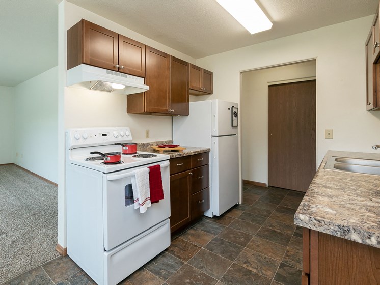 Islander Apartments | Kitchen