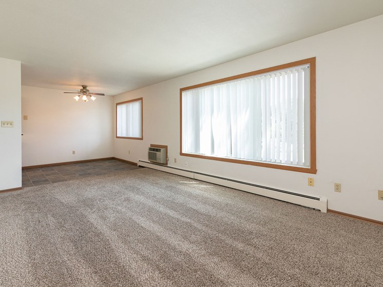 Islander Apartments | Living Room