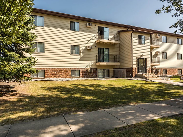 Kremer Apartments | Grand Forks, ND