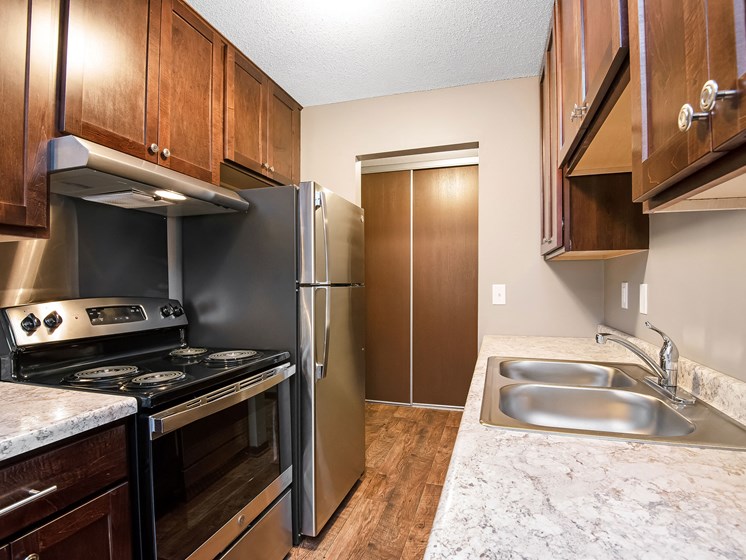 Maplewood Apartments | Kitchen
