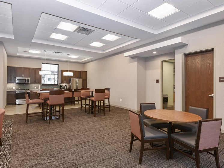 Montreal Courts Apartments | Community Room